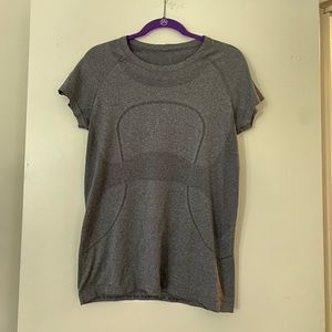 Grey Lululemon short sleeve shirt